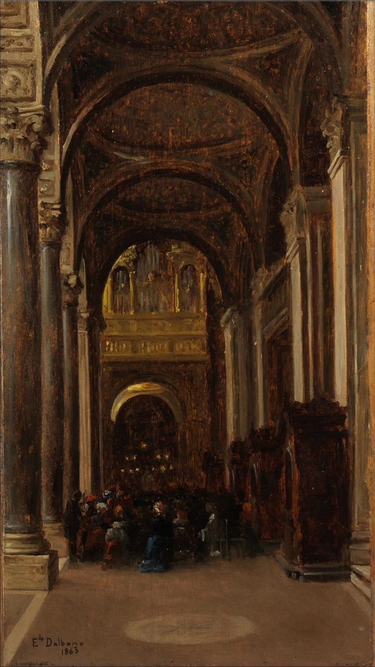 Interno della chiesa con fedeli in una navata laterale